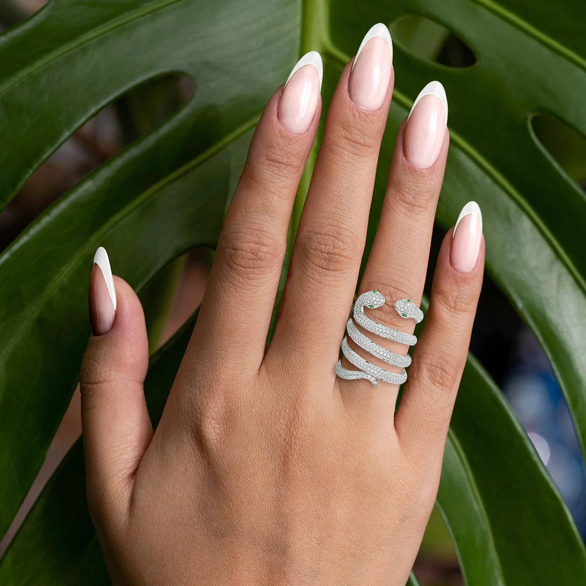 Twin Gilded Serpent Round Diamond Ring - Image 15